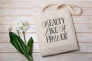 Pravelle Christmas Elegant Serif, a Serif Font by Ainun Jinan (Thumbnail 6 of 12)