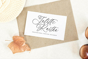 Scarletta Boutique Handwritten Font