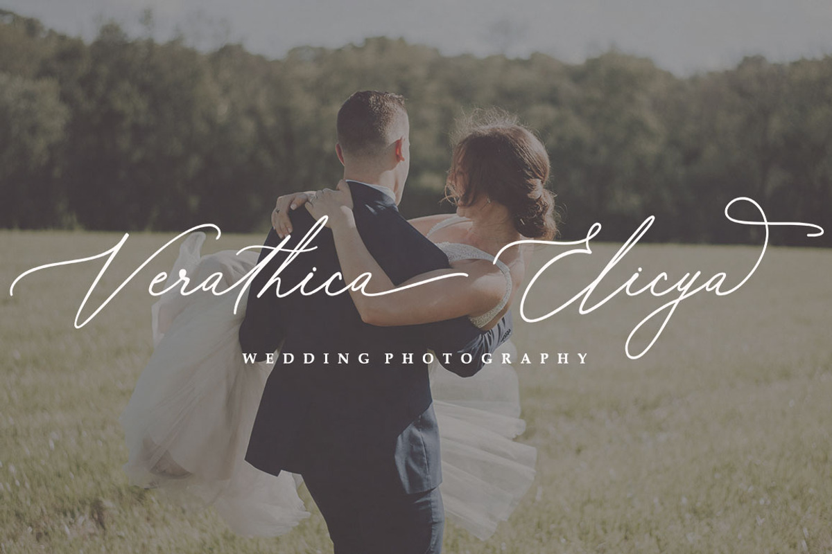 Bristhony, a Script Font by Queenopstudio (Photo 4 of 12)