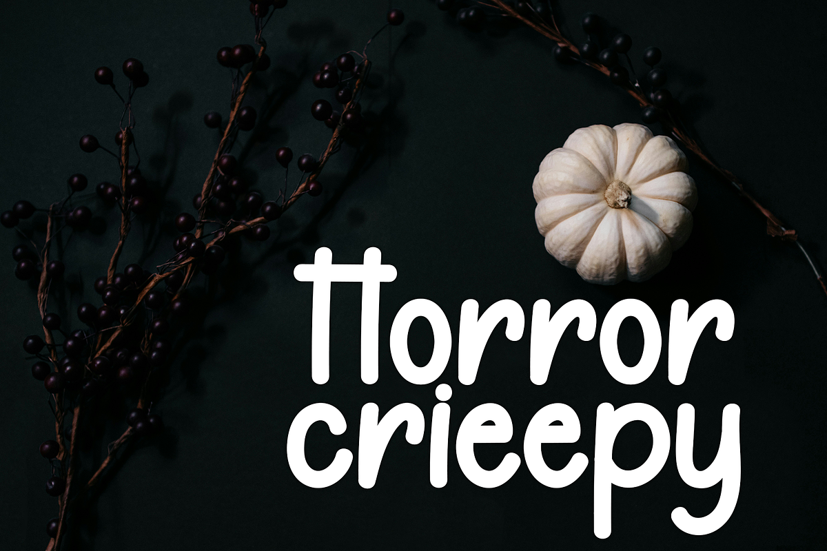 Simple Halloween, a Sans Serif Font by InermediaSTUDIO (Photo 2 of 7)