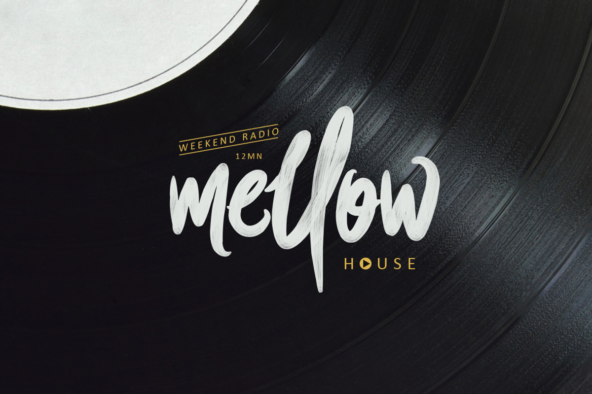 Foxing Font + PS Action preview 2