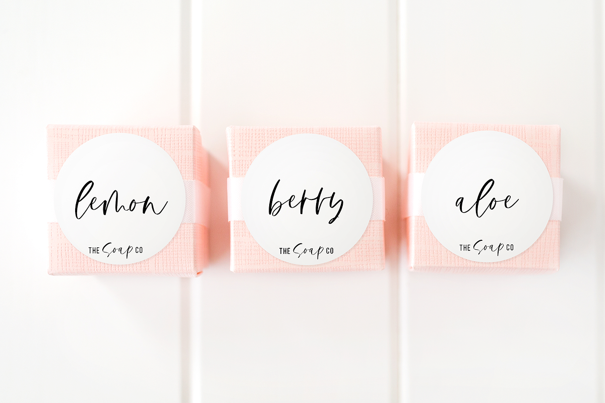 Smitten | Handwritten Script Font preview 6