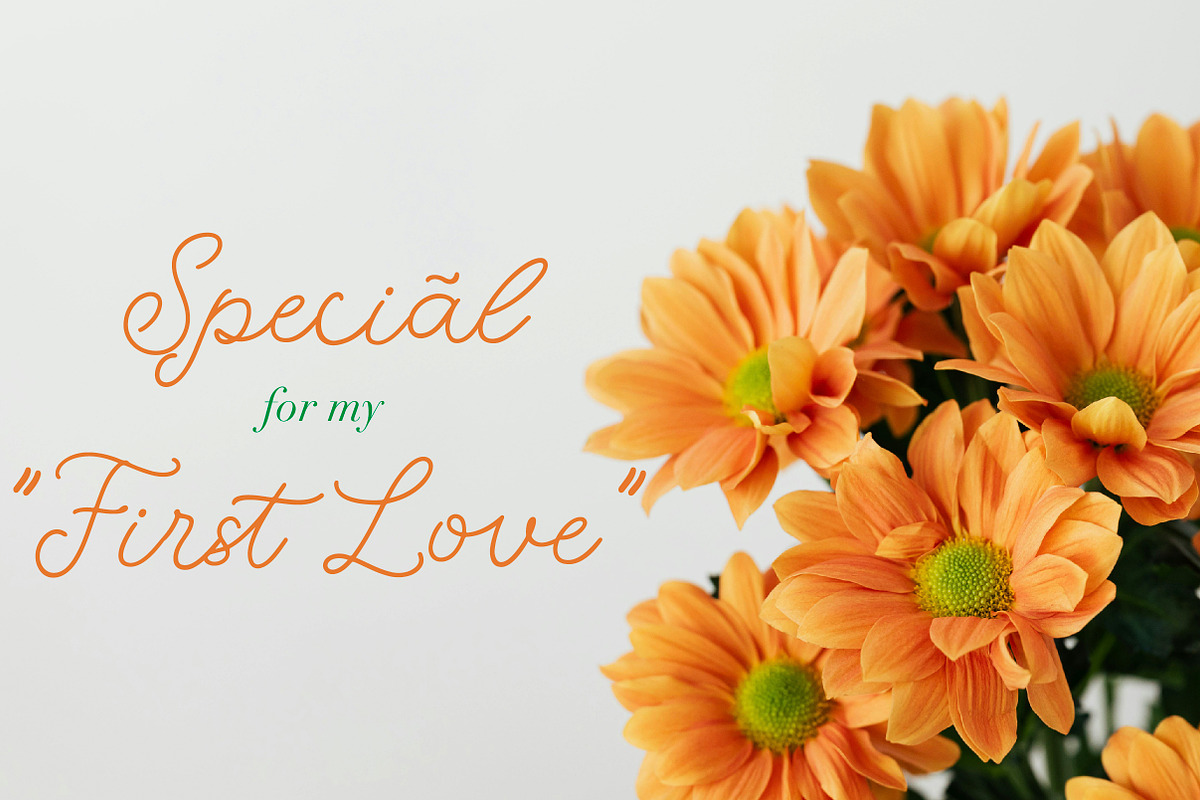 Floweryco, a Font by fopifopi (Photo 4 of 6)