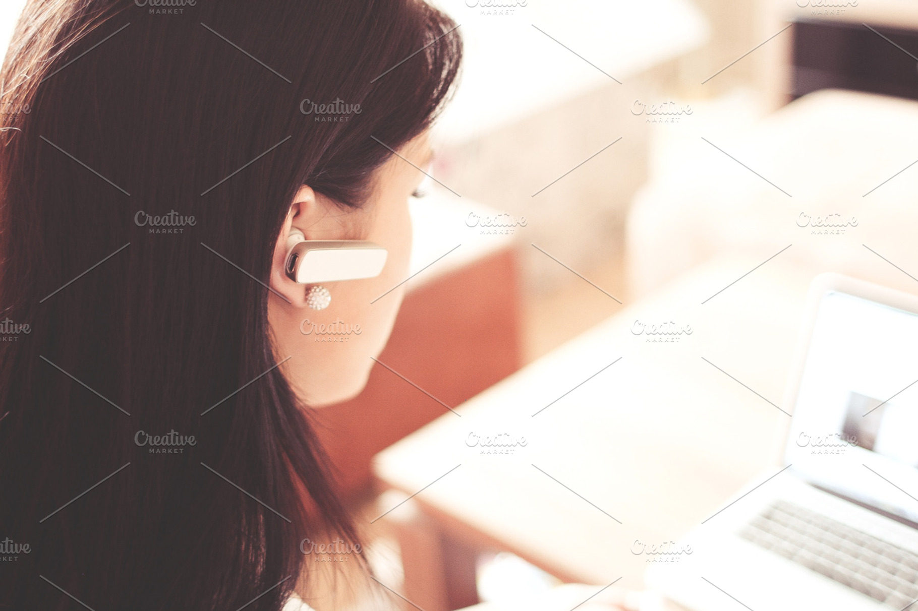 Girl Call Support Operator