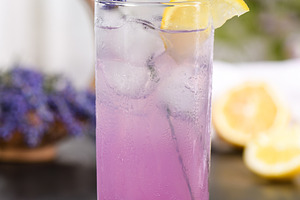 Homemade Lavender Lemonade