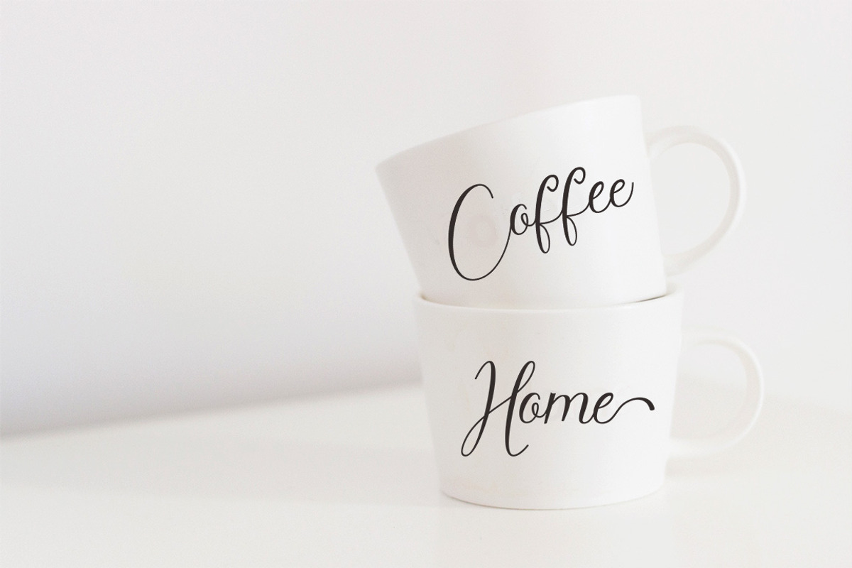 Cynthia Script, a Script Font by Rotterlab Studio (Photo 6 of 8)