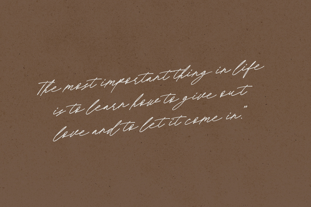 Bella Rose - Minimalist Signature, a Script Font by Bale Type (Photo 9 of 11)