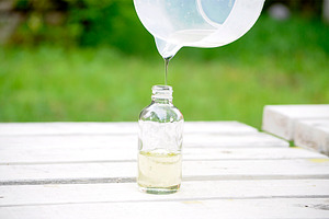 Pouring oil