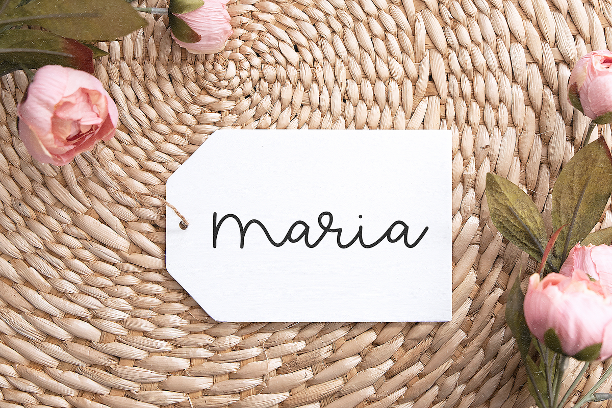 Extraordinary | Script Font preview 6