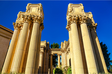 Palace of Fine Arts in San Francisco, an Architecture Photo by Leonid Andronov