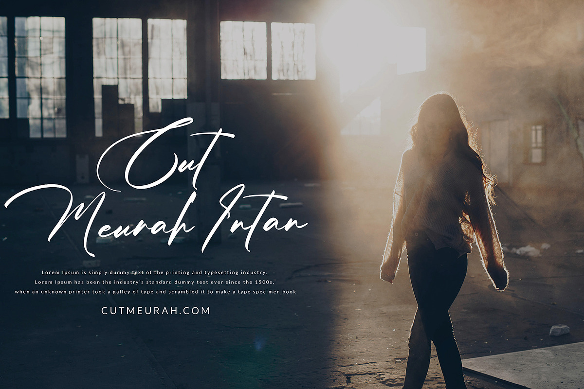 Kidnatting, a Script Font by pineungtype (Photo 8 of 10)
