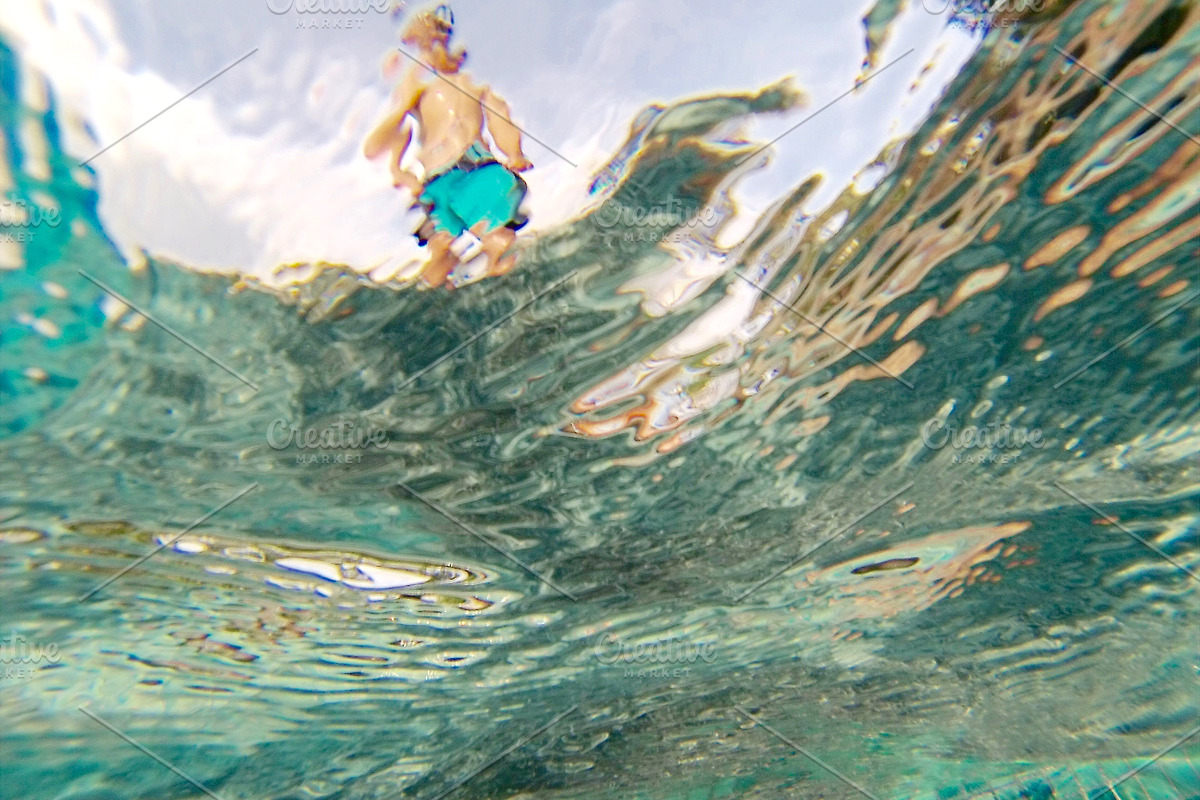 7 Pack - Underwater Swimming, a Sports & Recreation Photo by Teevio (Photo 6 of 7)