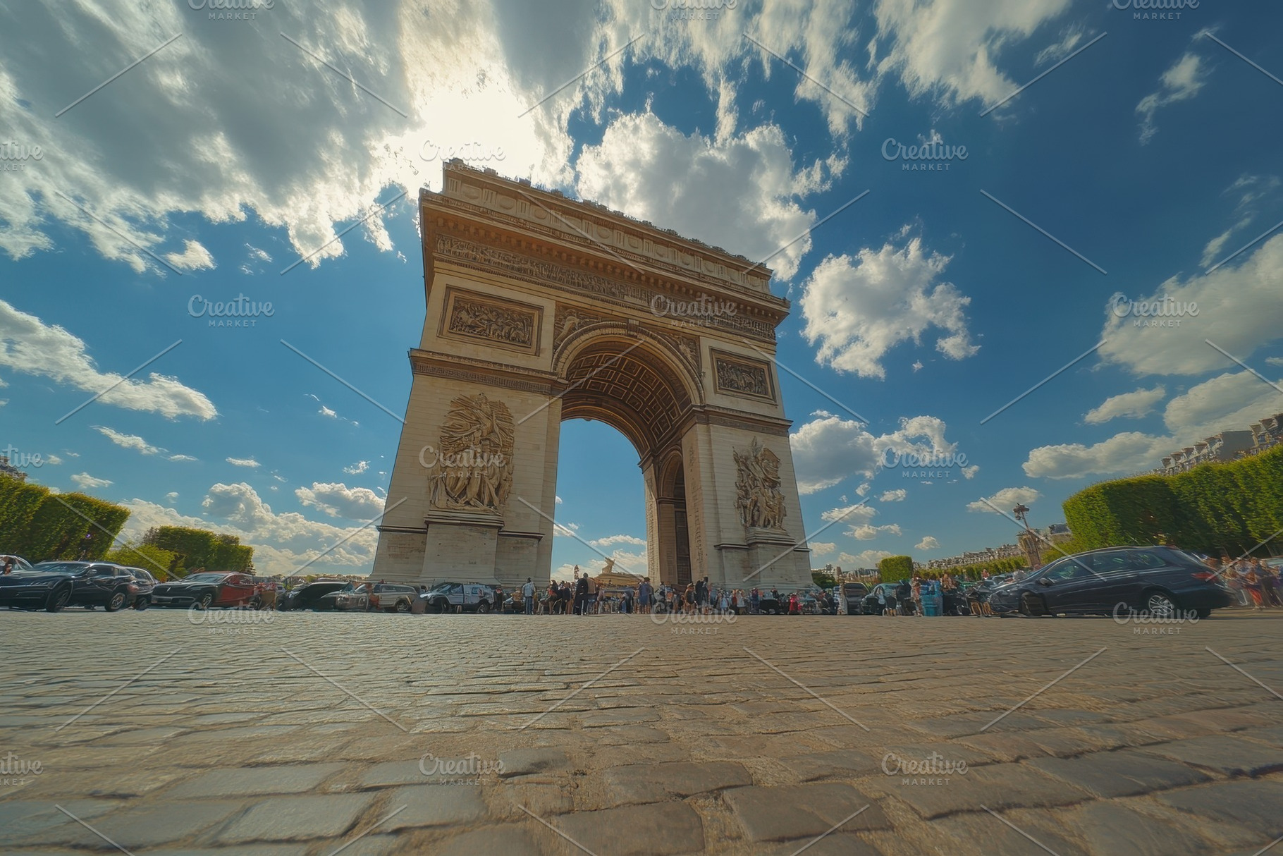 Sunny summer day at the famous arch, a Photo by Iftikhar Alam