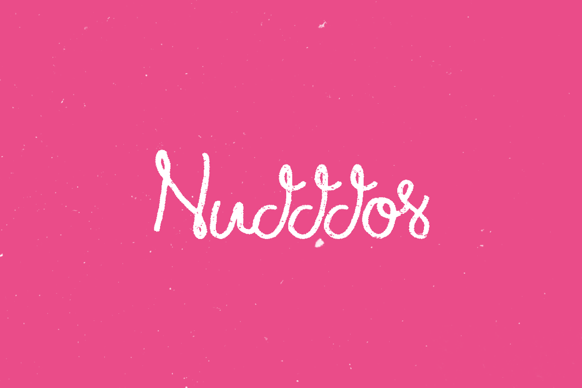 Nudos — Script Font