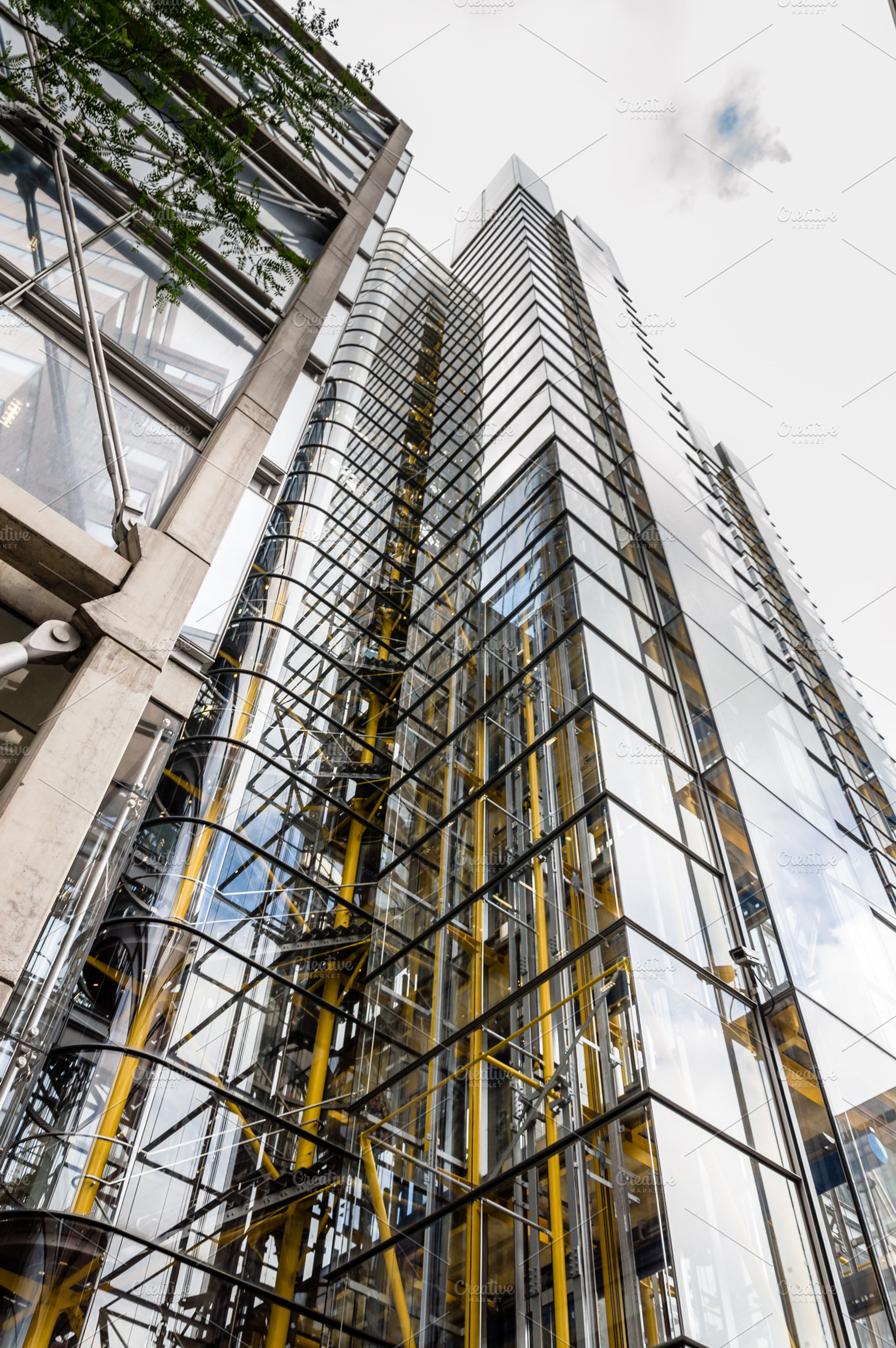 Office building stock photo containing ftse and aluminium, an Architecture Photo by Architect´s eye