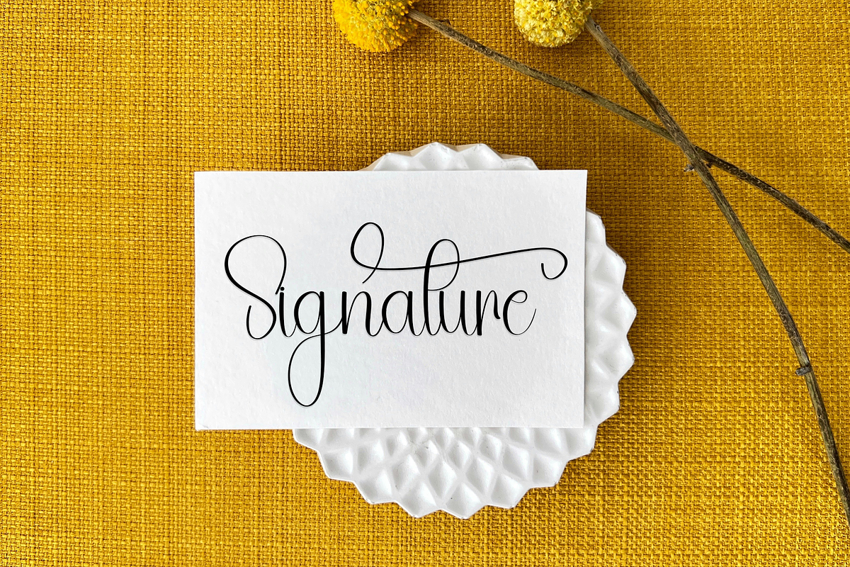 Justifies Christmas, a Handwritten Font by FreshTypeINK (Photo 8 of 8)