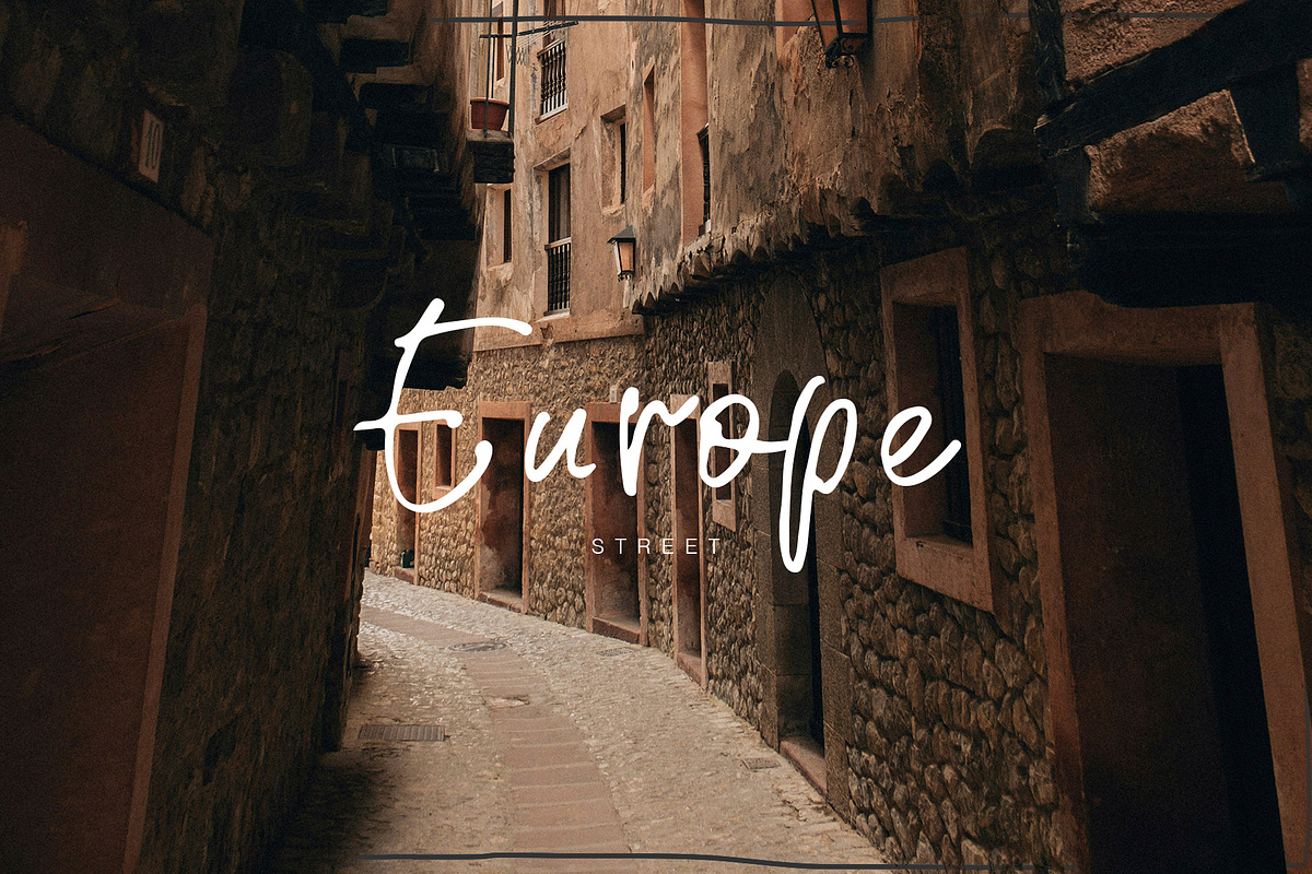 Jingle Empire, a Handwritten Font by Alexander Tiunov (Photo 2 of 8)