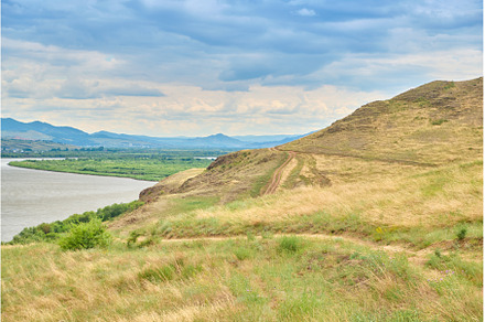 Deer Mountain at the Gesera Parking