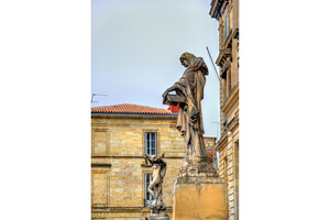 Statues at the University of Bordeaux, France, an Architecture Photo by Leonid Andronov