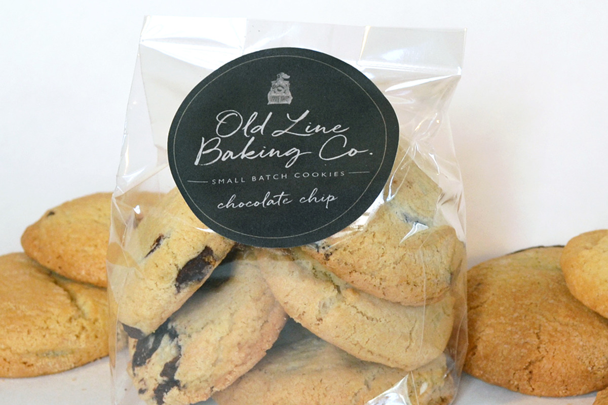 Quickbrush- the bold brush font, a Handwritten Font by Trial by Cupcakes (Photo 4 of 6)