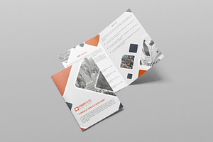 Minimalis Bifold Brochure