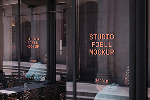 Café Window Sign Mockup