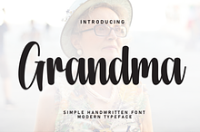 Grandma | Script Font