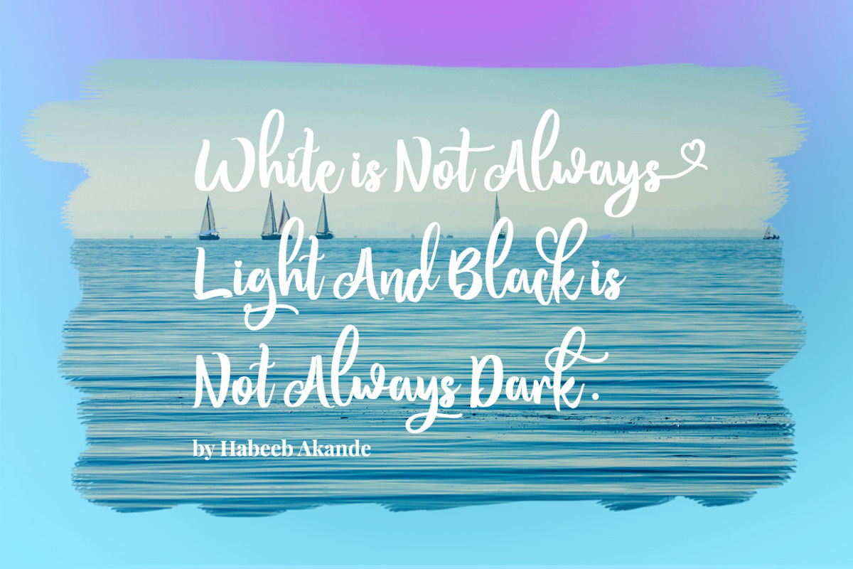Bitten Amore - Script Font preview 5