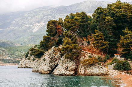 View of the beach and the island, a Nature Photo by Karpyshyn Yuliia