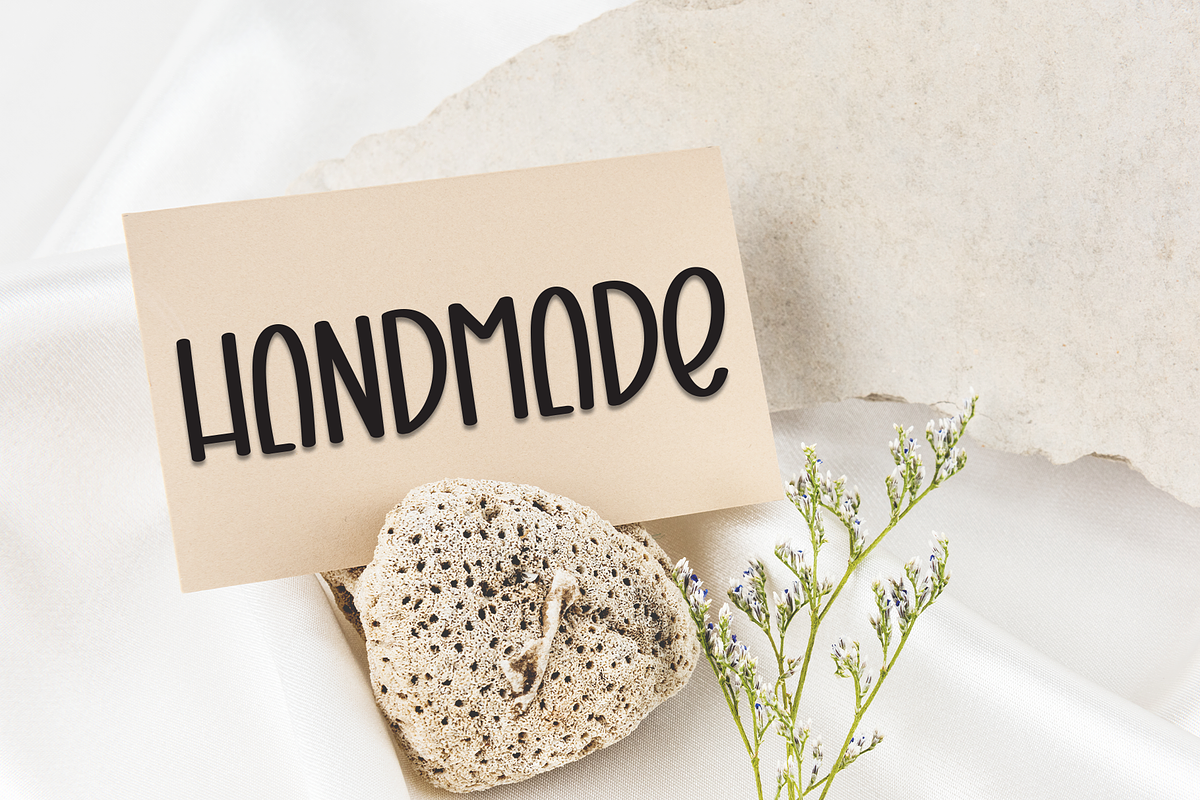 Christmas Wonderland | Script Font, a Script Font by Scratchones (Photo 5 of 8)