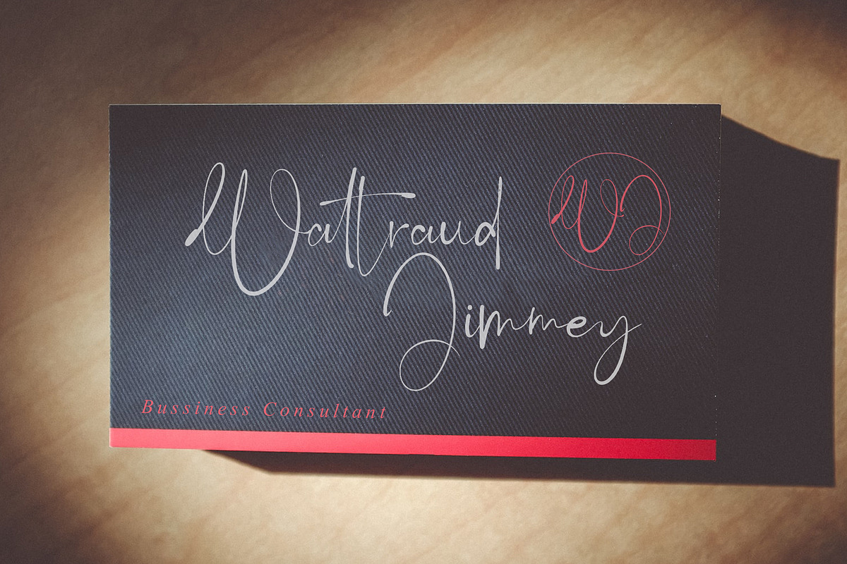 Ballonest | Handwritten Font, a Script Font by Madhaline Studio (Photo 12 of 15)