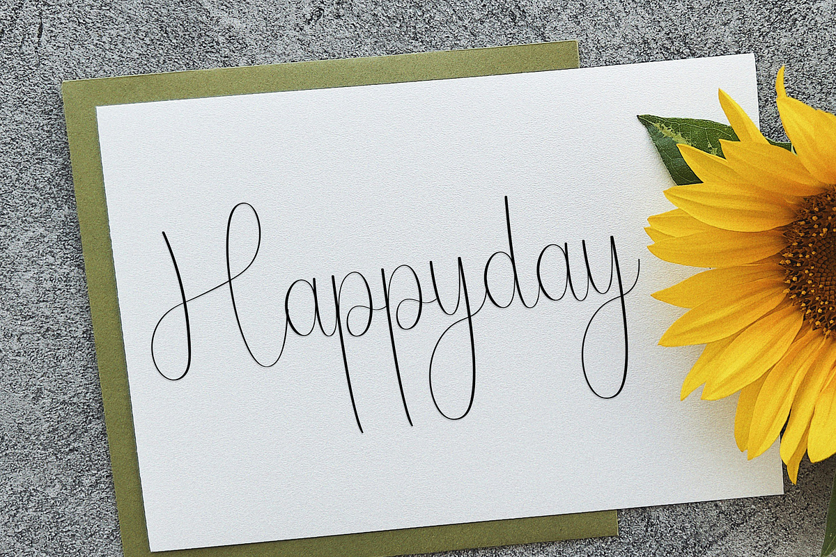 Signature Design, a Handwritten Font by InermediaSTUDIO (Photo 3 of 8)