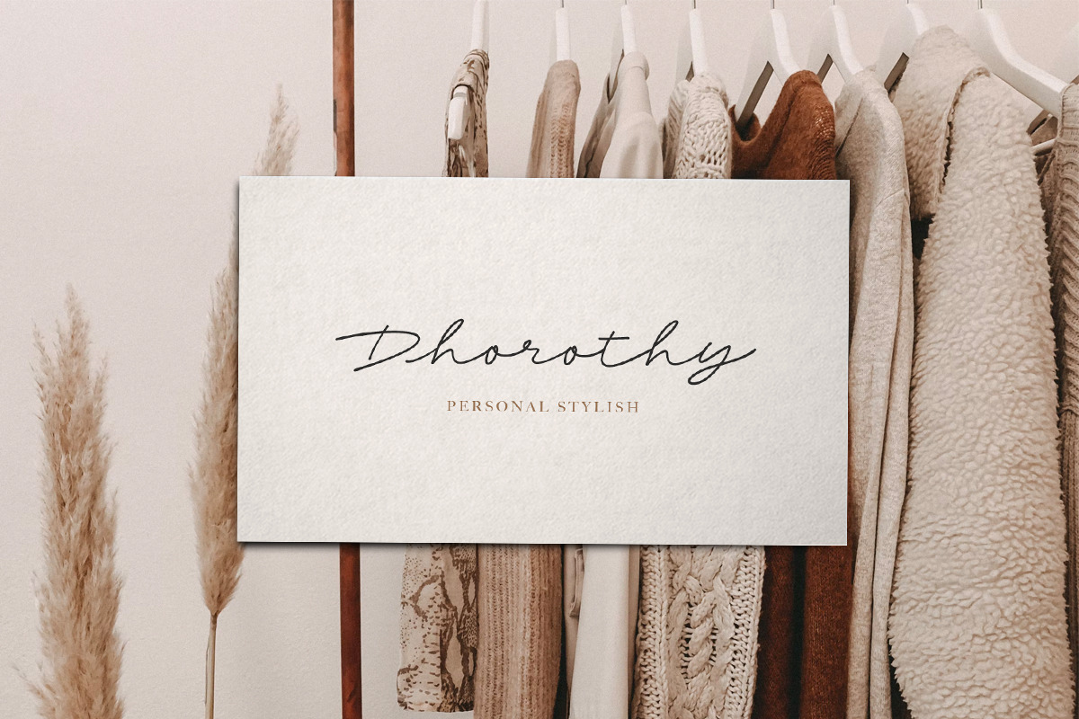 Phillia - Minimalist Signature Font, a Script Font by Sarid Ezra (Photo 3 of 8)