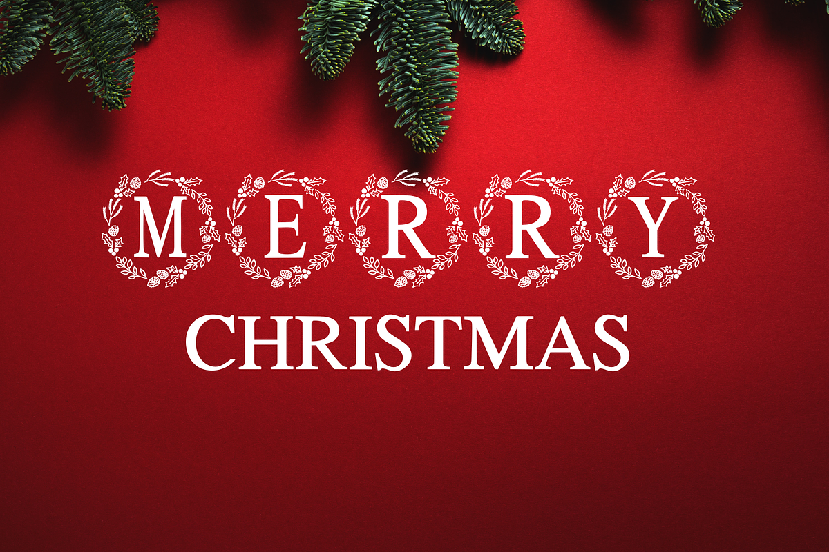 Chrismas wreath, a Symbol Font by Petal Pixels (Photo 9 of 9)