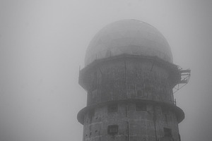 Radar instalation in Torre peak.