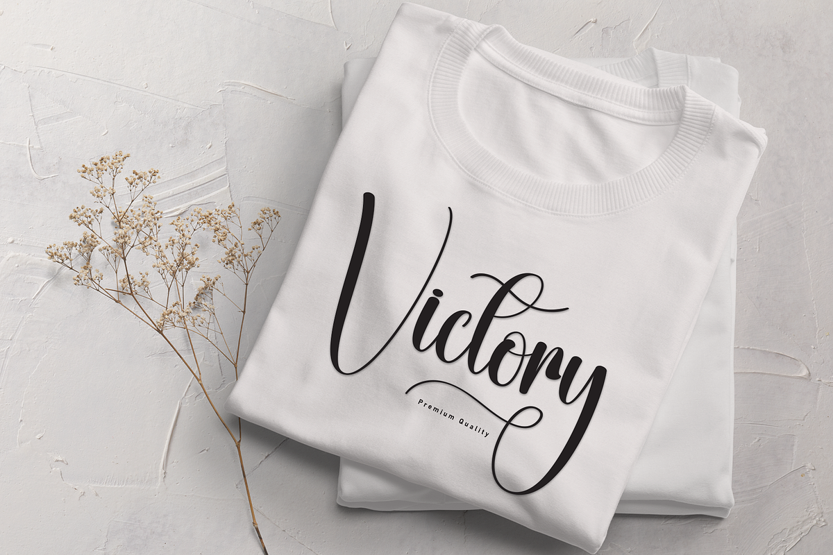 Butterly | Script Font, a Handwritten Font by Scratchones (Photo 5 of 9)