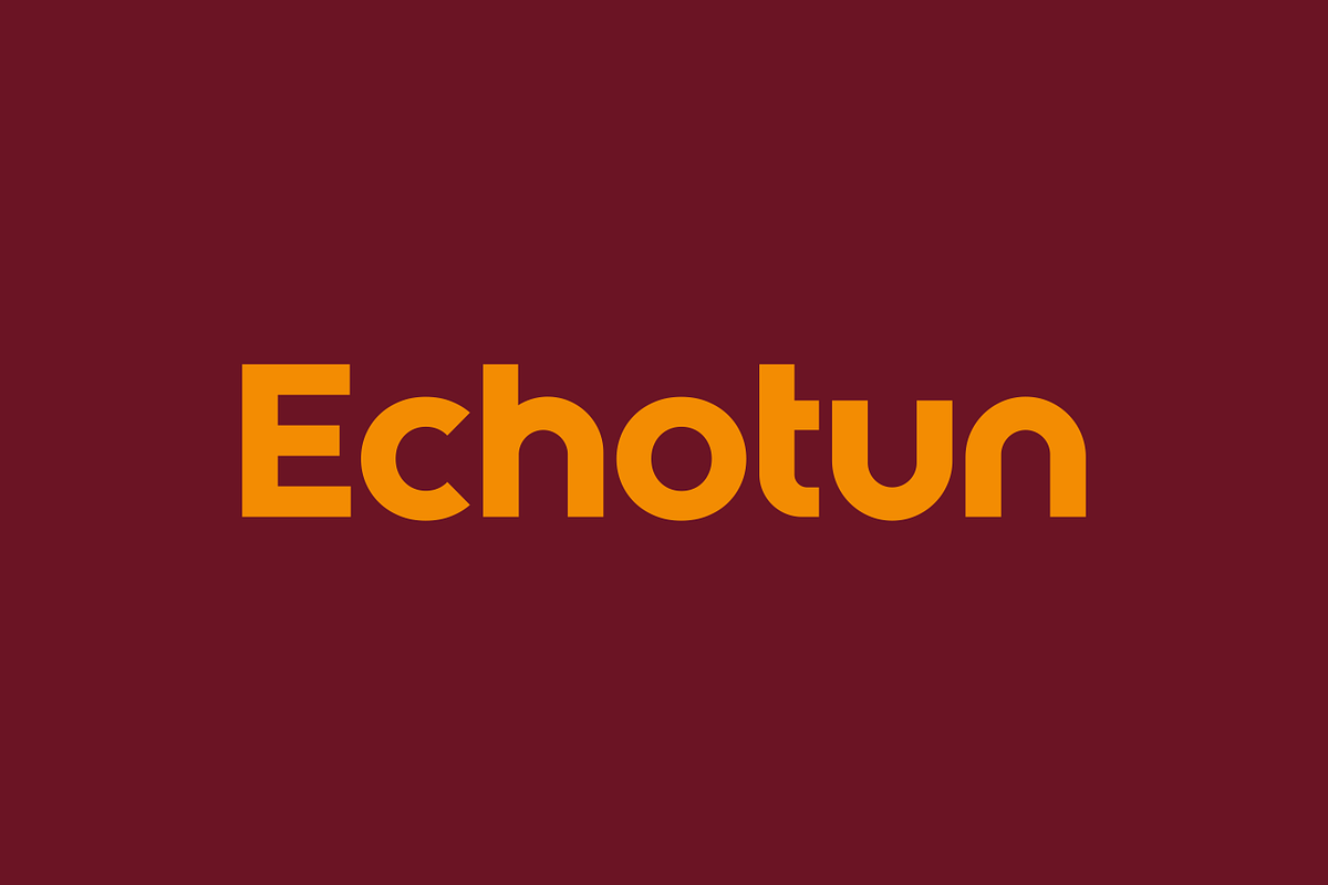 Quoly - Modern Display Typeface, a Sans Serif Font by Letterna (Photo 2 of 4)