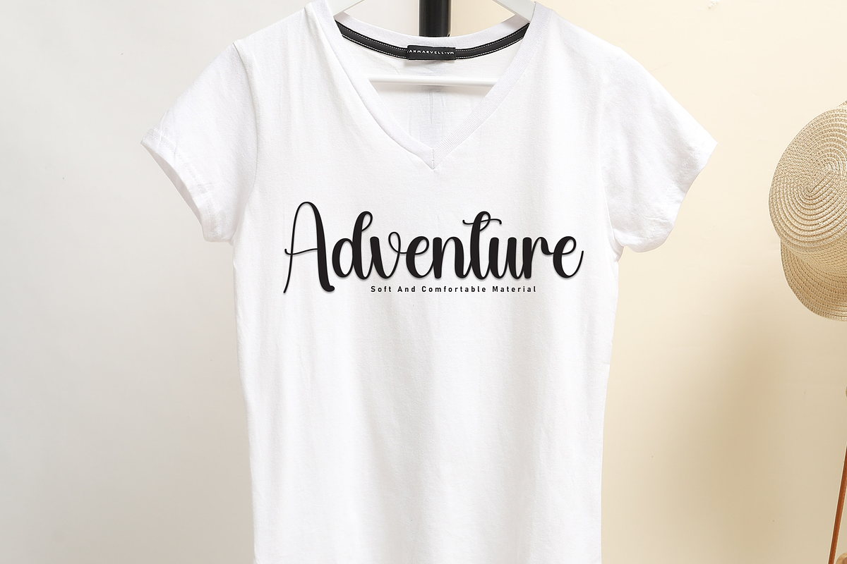 Bright | Script Font, a Handwritten Font by Scratchones (Photo 4 of 9)