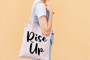 Eastlove, a Script Font by Forberas Club (Thumbnail 4 of 7)