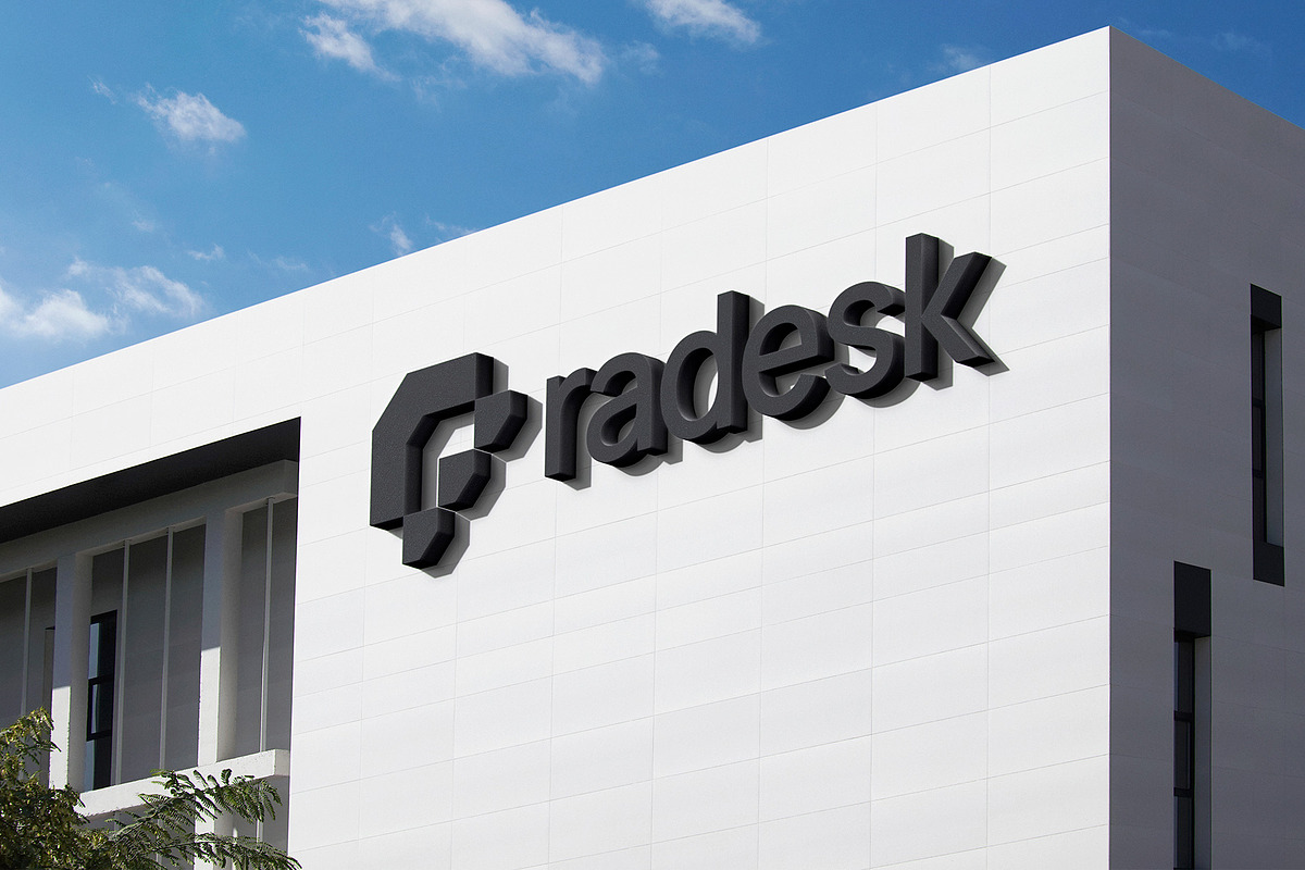3D Logo Mockup Corporate Building, a Product Mockup by Asylab (Photo 3 of 5)