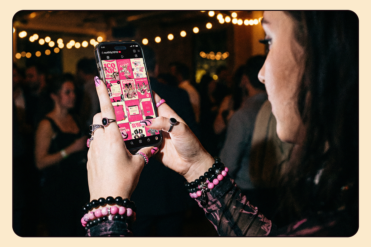 PINKNOISE Brutalist Social Media Kit, a Social Media Template by Sooni Gaad (Photo 4 of 10)