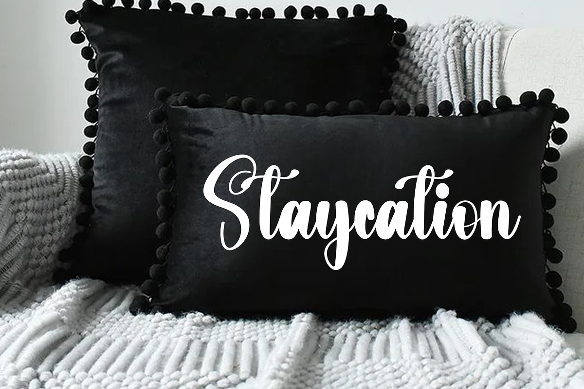 Sunday Handmade, a Handwritten Font by InermediaSTUDIO (Photo 6 of 8)