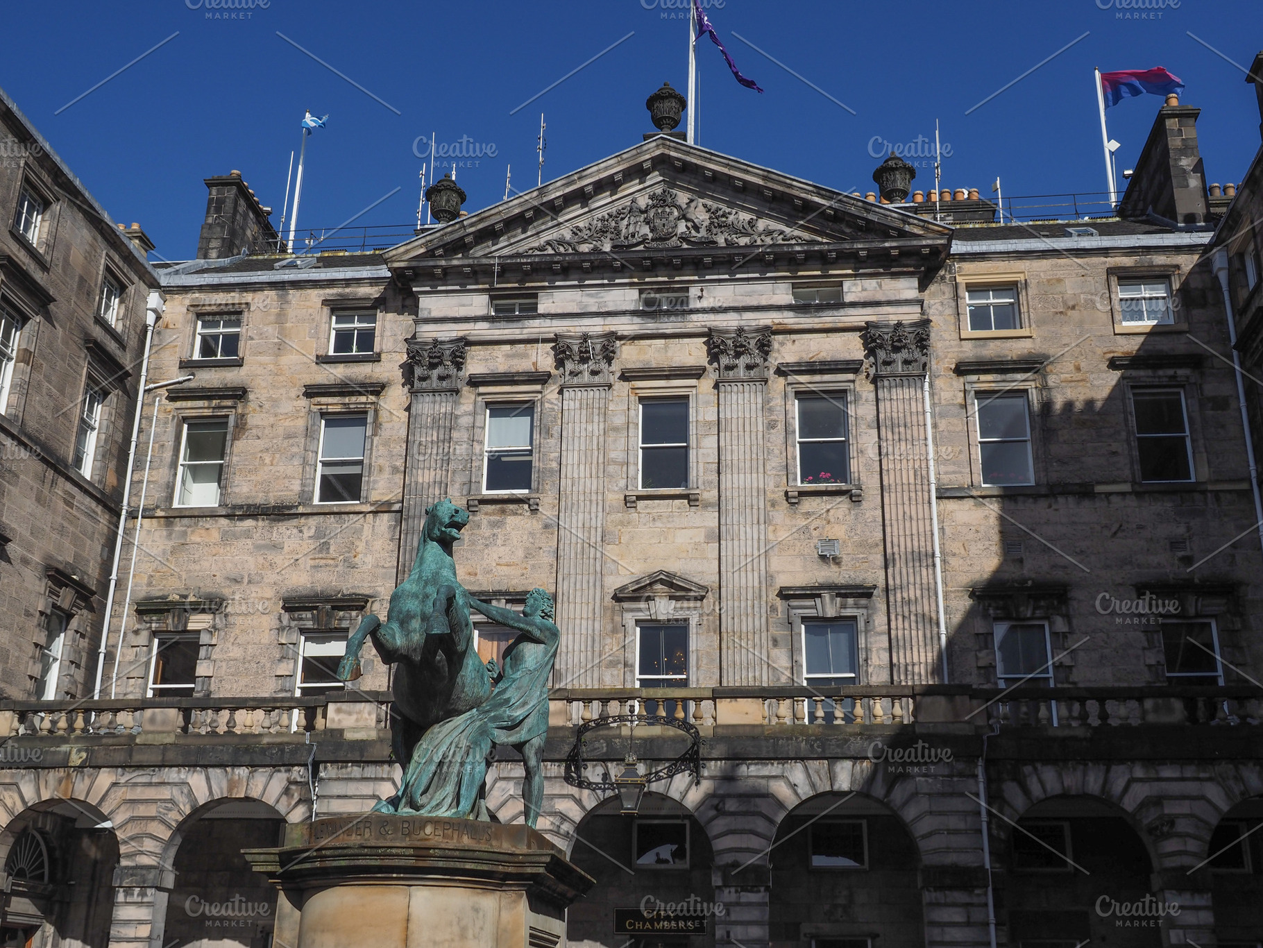 City Chambers aka Royal Exchange in Edinburgh, a Photo by WorldOfPhotos