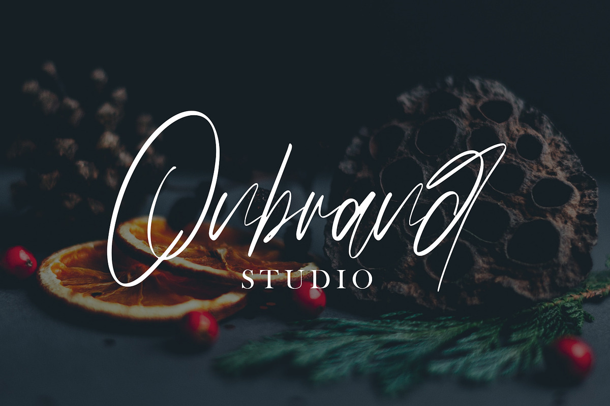 Hudzaifah - Modern Calligraphy Font preview 2