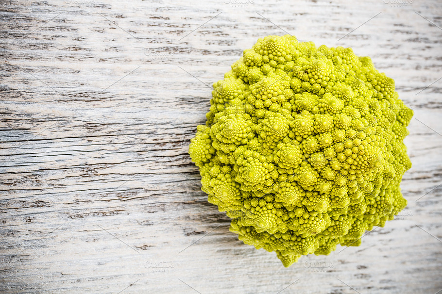 Romanesco Broccoli Containing Romanesco Fractal And Broccoli