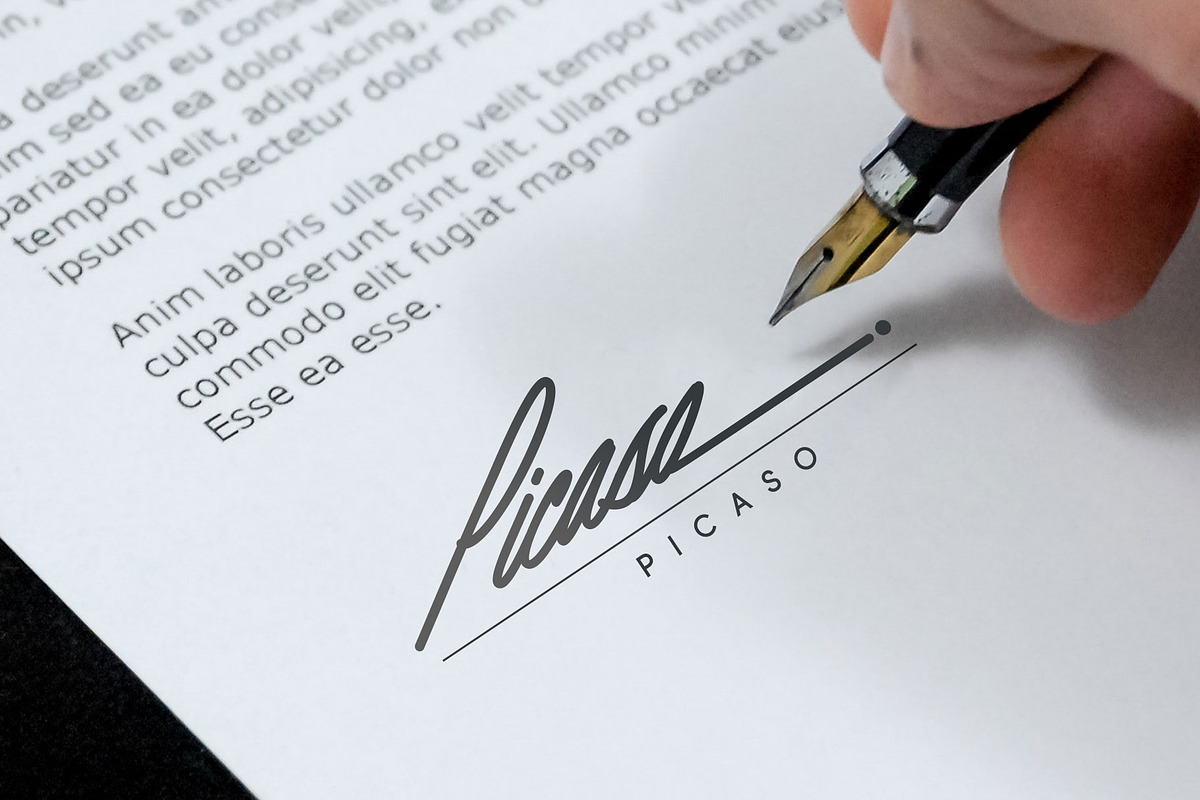Cielline | Signature Font, a Script Font by Lemonthe (Photo 2 of 9)