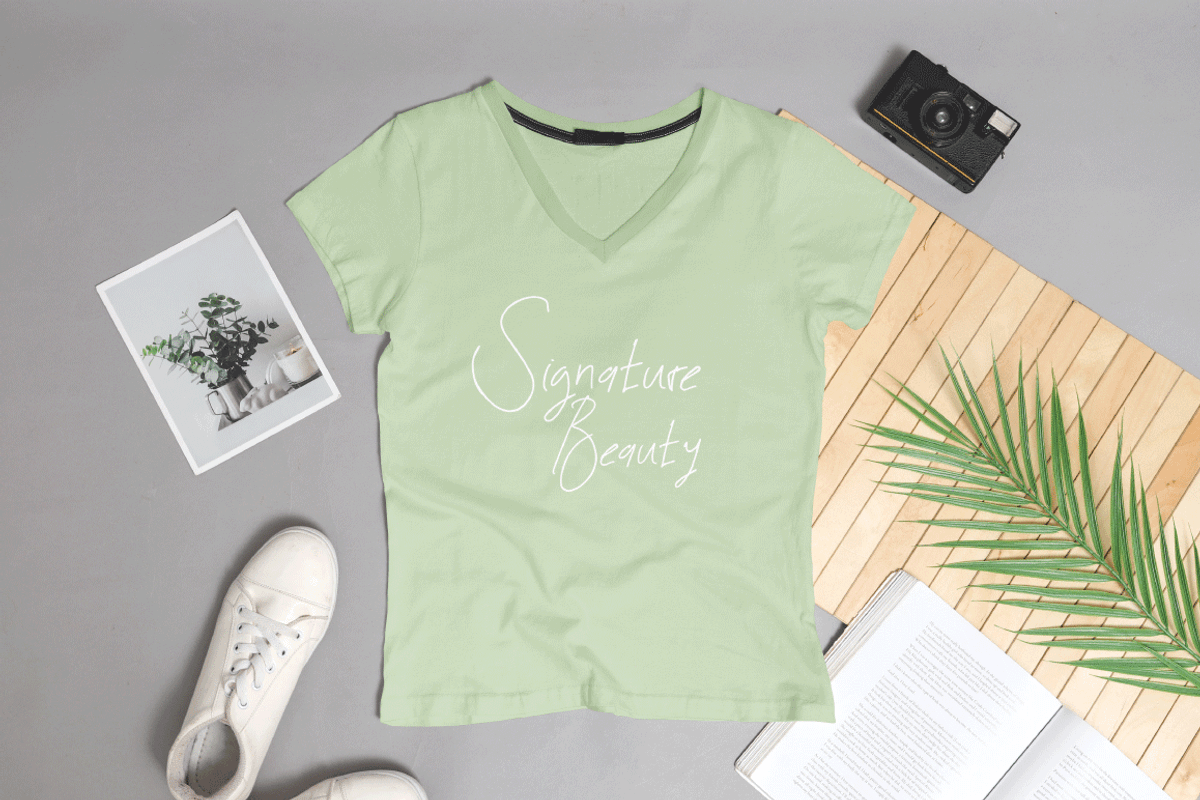 Flower Unsafe Signature, a Handwritten Font by Cut Story (Photo 4 of 8)