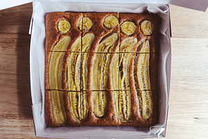 A freshly baked banana cake, a Photo by AMMi
