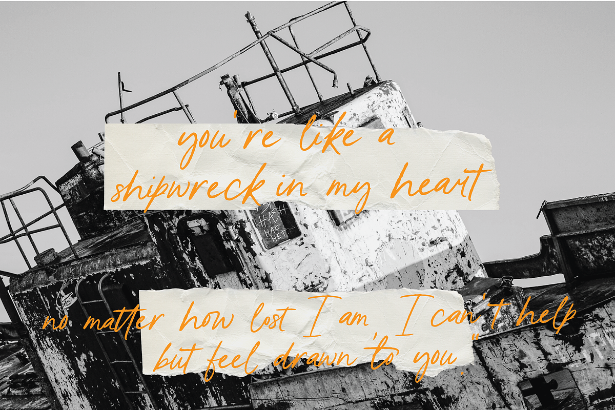 Mollina Blossom Handwritten, a Handwritten Font by Pinakiaa Studios (Photo 2 of 11)