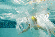 7 Pack - Underwater Swimming, a Sports & Recreation Photo by Teevio (Thumbnail 1 of 7)